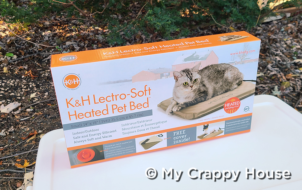 Heated Pet Bed for outdoor cat shelter
