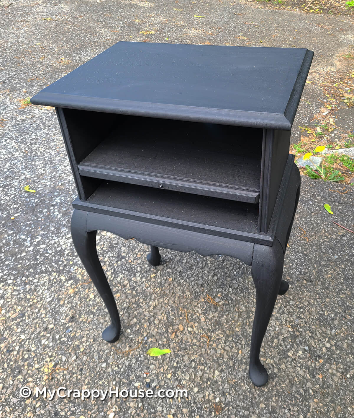 Painting Furniture BLACK with Gold Accents│Streak Free│Beginner